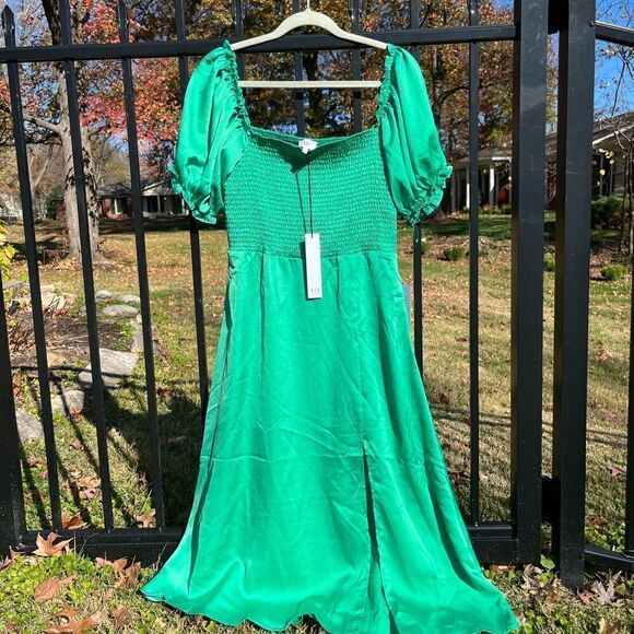 NSR Puff Sleeve Smocked Midi Dress NWT - Picture 9 of 9